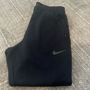 Black Nike men’s sweatpants